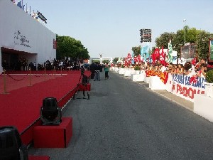 Manifestazione davanti alla mostra del Cinema di Venezia