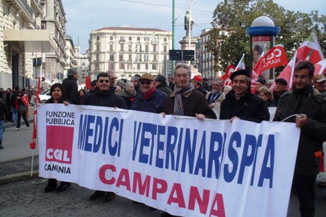 La FPCGIL Medici in piazza a Napoli