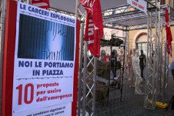 le celle ricostruite in piazza Montecitorio 