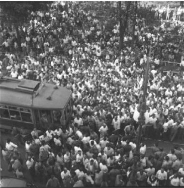 1960 manifestazione a Piazza Vittorio per la liberazione di Aldo Giunti